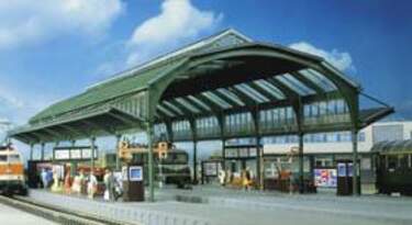 Kit Plastico Kibri 39565 – Modellino Sala Binari Stazione Di Bonn In Scala H0, Per Ferromodellisti