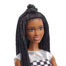 Barbie „Bühne Frei für große Träume“ Brooklyn Puppe (ca. 30 cm groß, brünett) - 3
