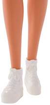 Barbie Chic Puppe im orangen Kleid mit Aufdrucken - 4