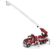 BRUDER® 2821 MACK Granite Feuerwehrleiterwagen mit Pumpe - 1