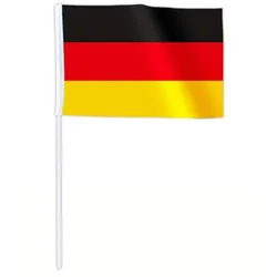 Gemischte Deutschland Fanartikel mit Mütze, Fahne, Halsband und Westen -  Creative Commons Bilder